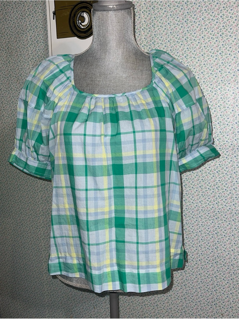 Free Assembly Womens Size S Puff Sleeve Top Skyway Plaid NEW